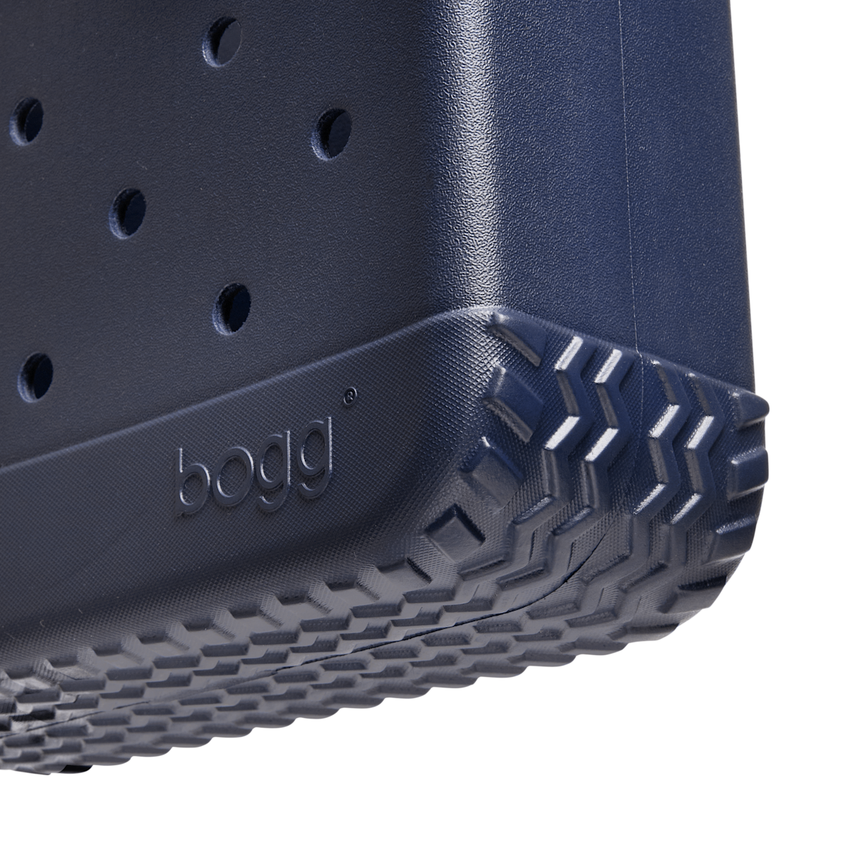 cloudinary__boggbag-ecom__image__upload__BITTY02_NVY01_E__cld.png